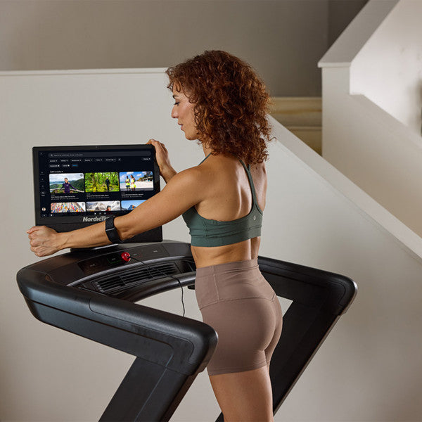 Commercial 1750 Treadmill